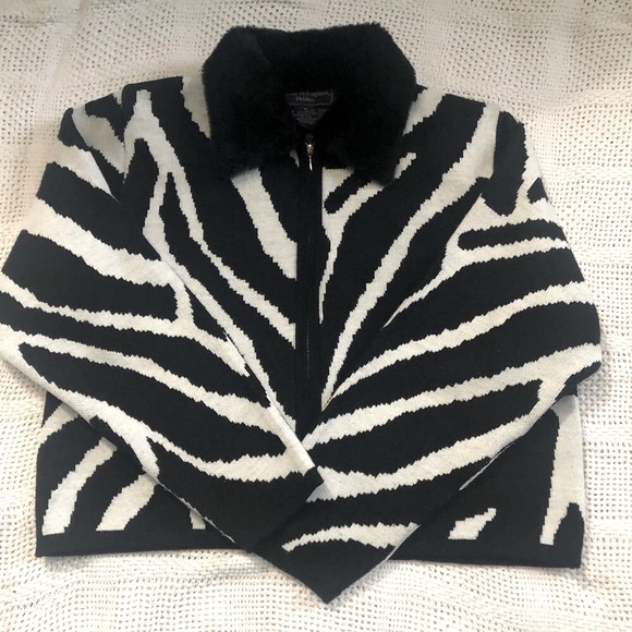 BLACK AND WHITE ZEBRA PRINT ZIP UP CARDIGAN SWEATER MP - Picture 9 of 9